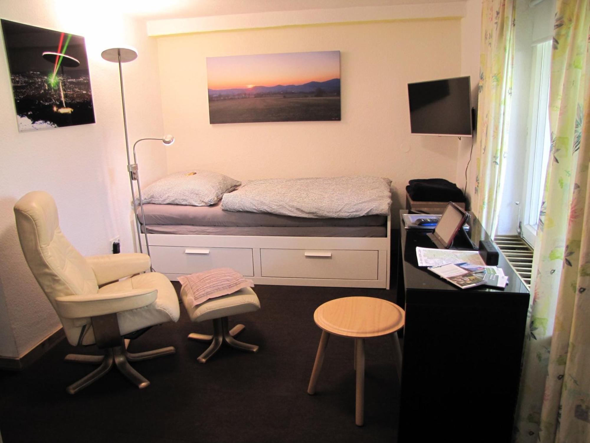 Apartment Hugo37 Am Bergpark Касел Екстериор снимка